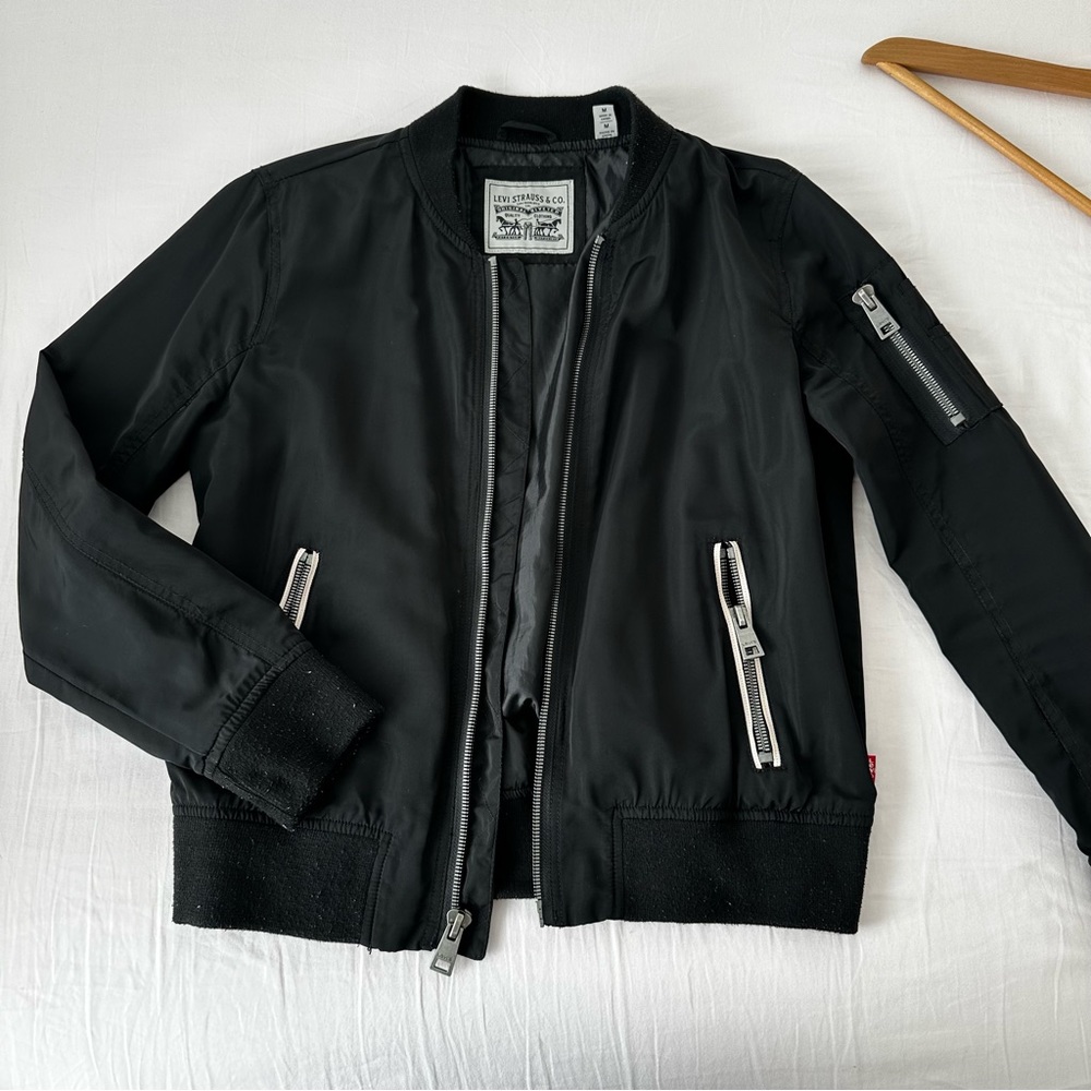 Levi's Lightweight Bomber Jacket in black